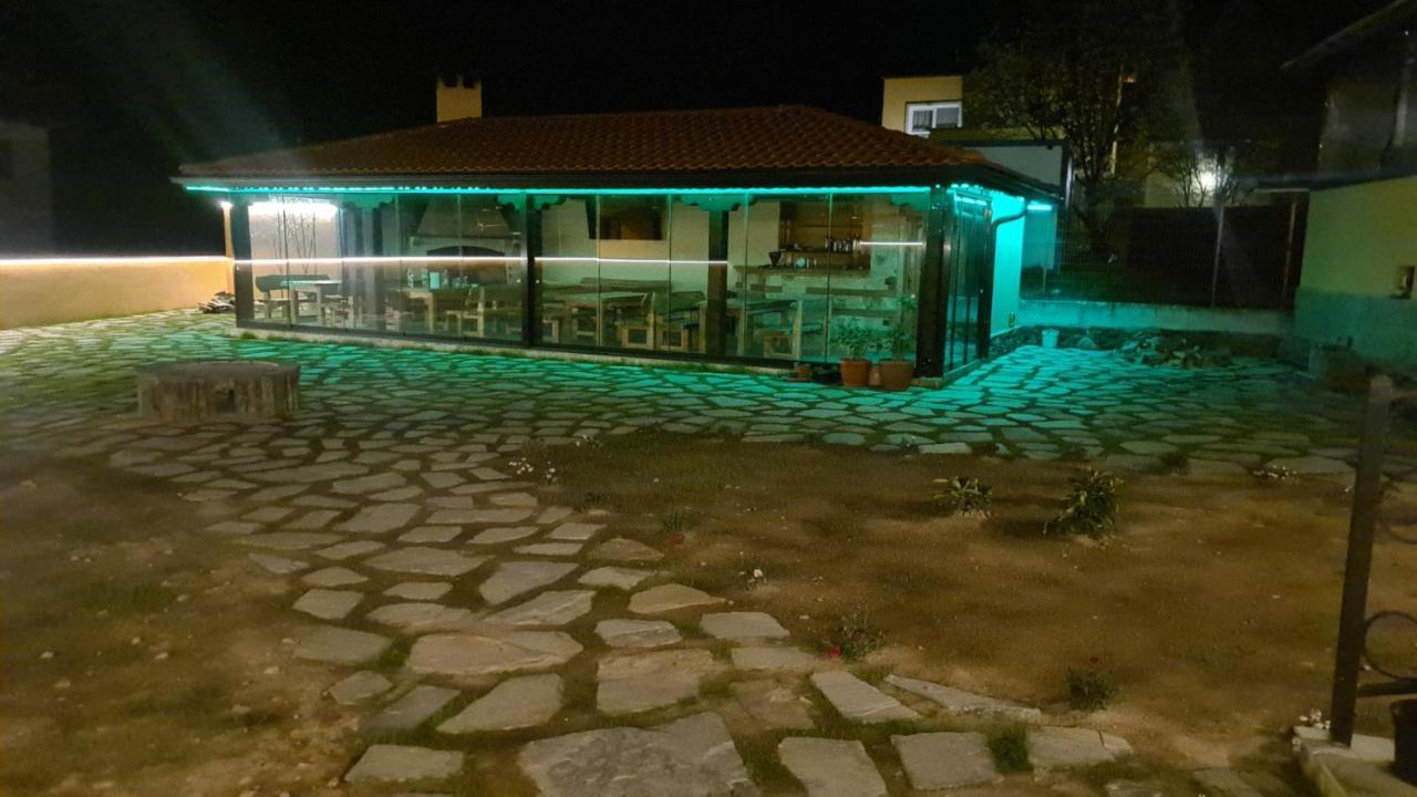 Guesthouse Nefertiti سموليان المظهر الخارجي الصورة