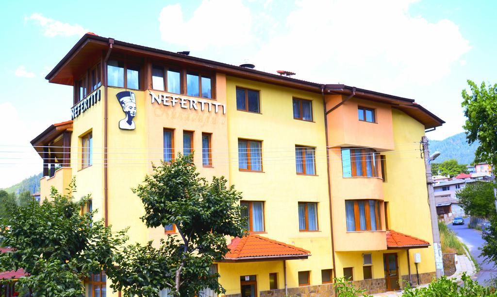Guesthouse Nefertiti سموليان المظهر الخارجي الصورة